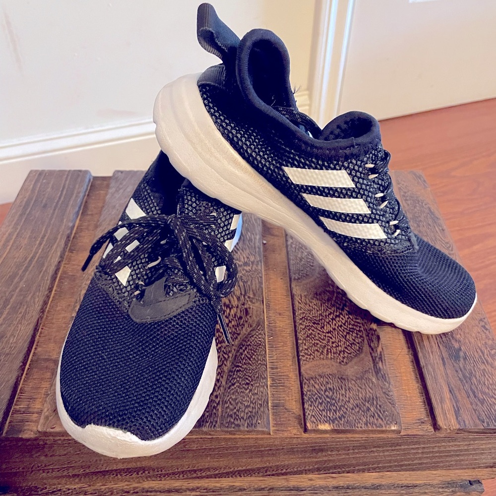 Size 2.5 youth kids Adidas sneakers- barely worn